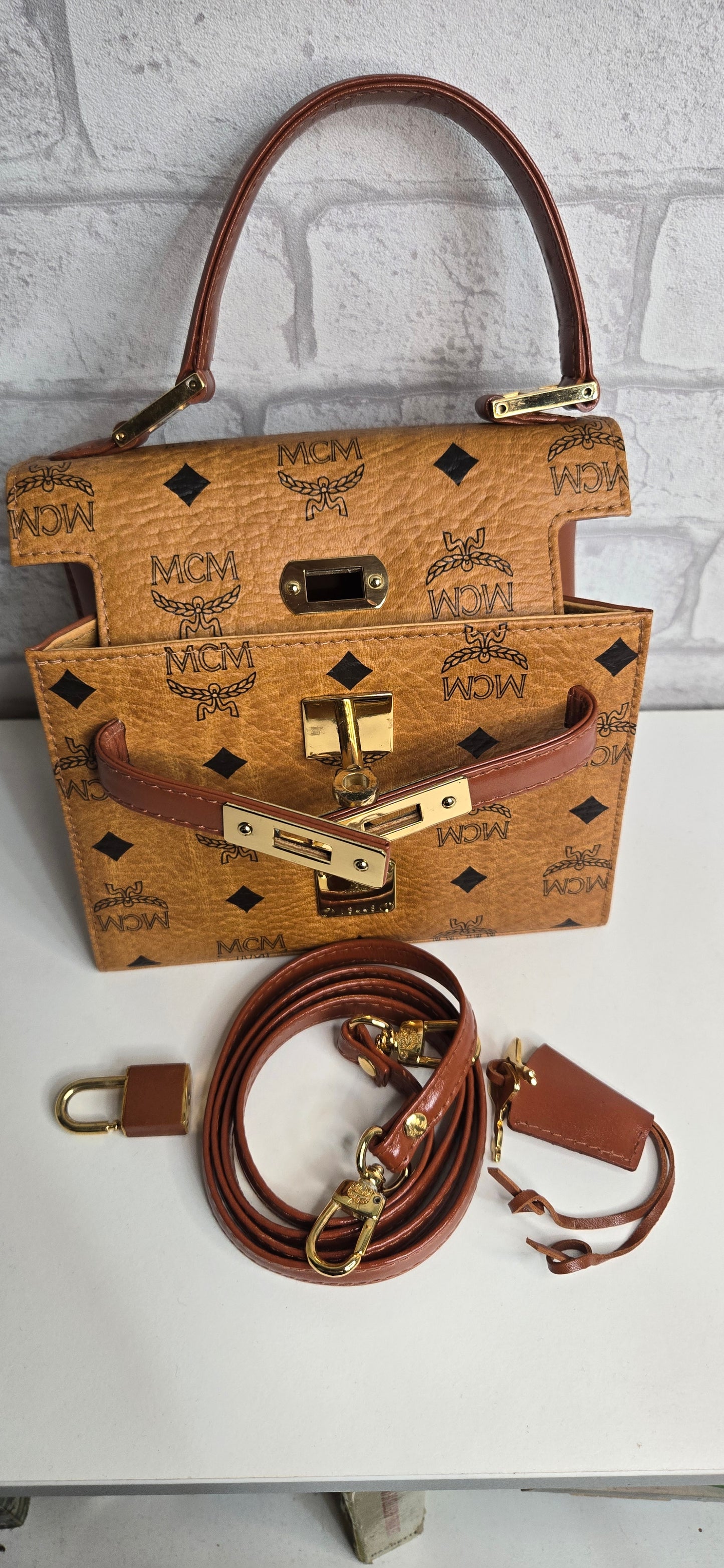 MCM Mini Kelly