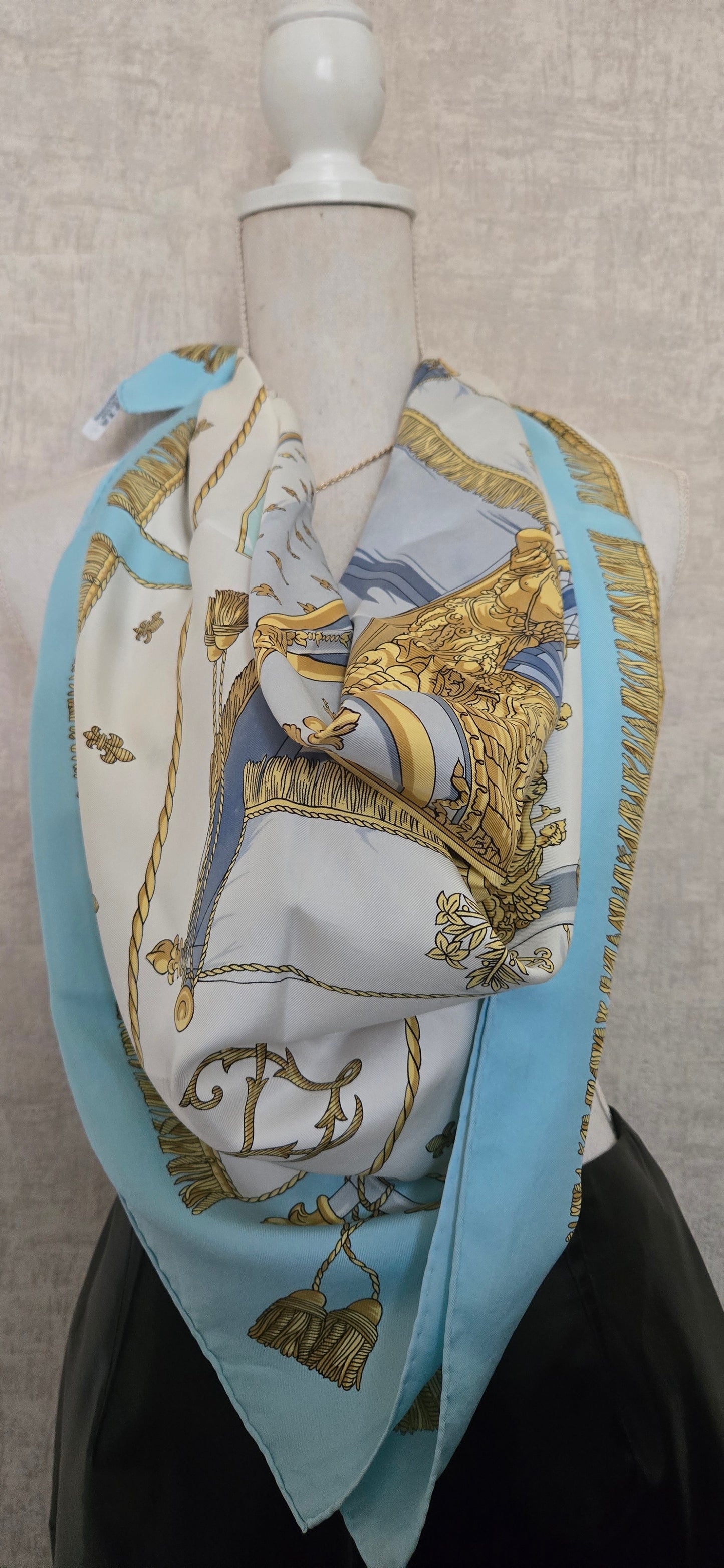 Carré Hermès Silk/Soie "Vue du carrosse de la galère de la Réale " 90cm