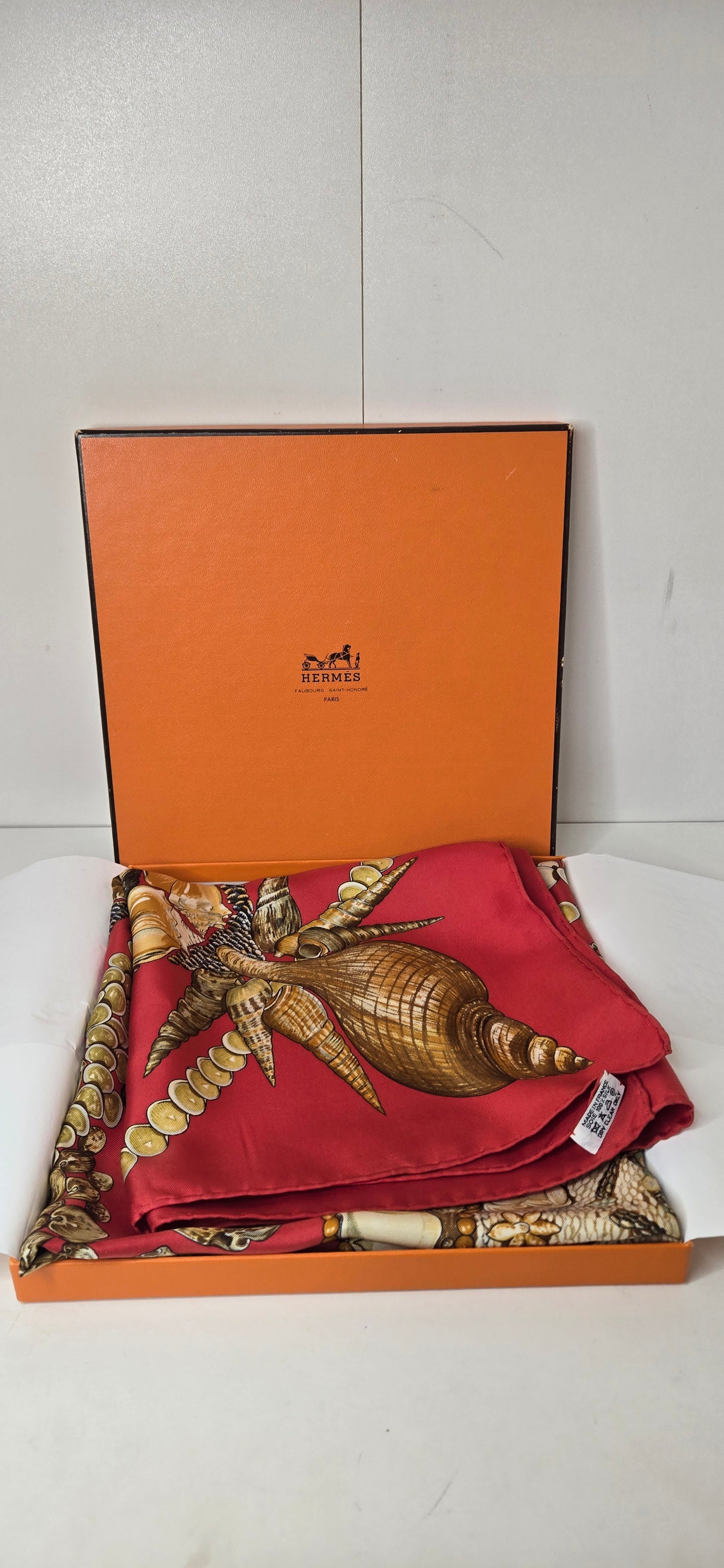 Carré Hermès en twill de soie "Rocaille "
