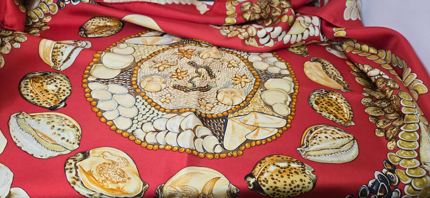 Carré Hermès en twill de soie "Rocaille "