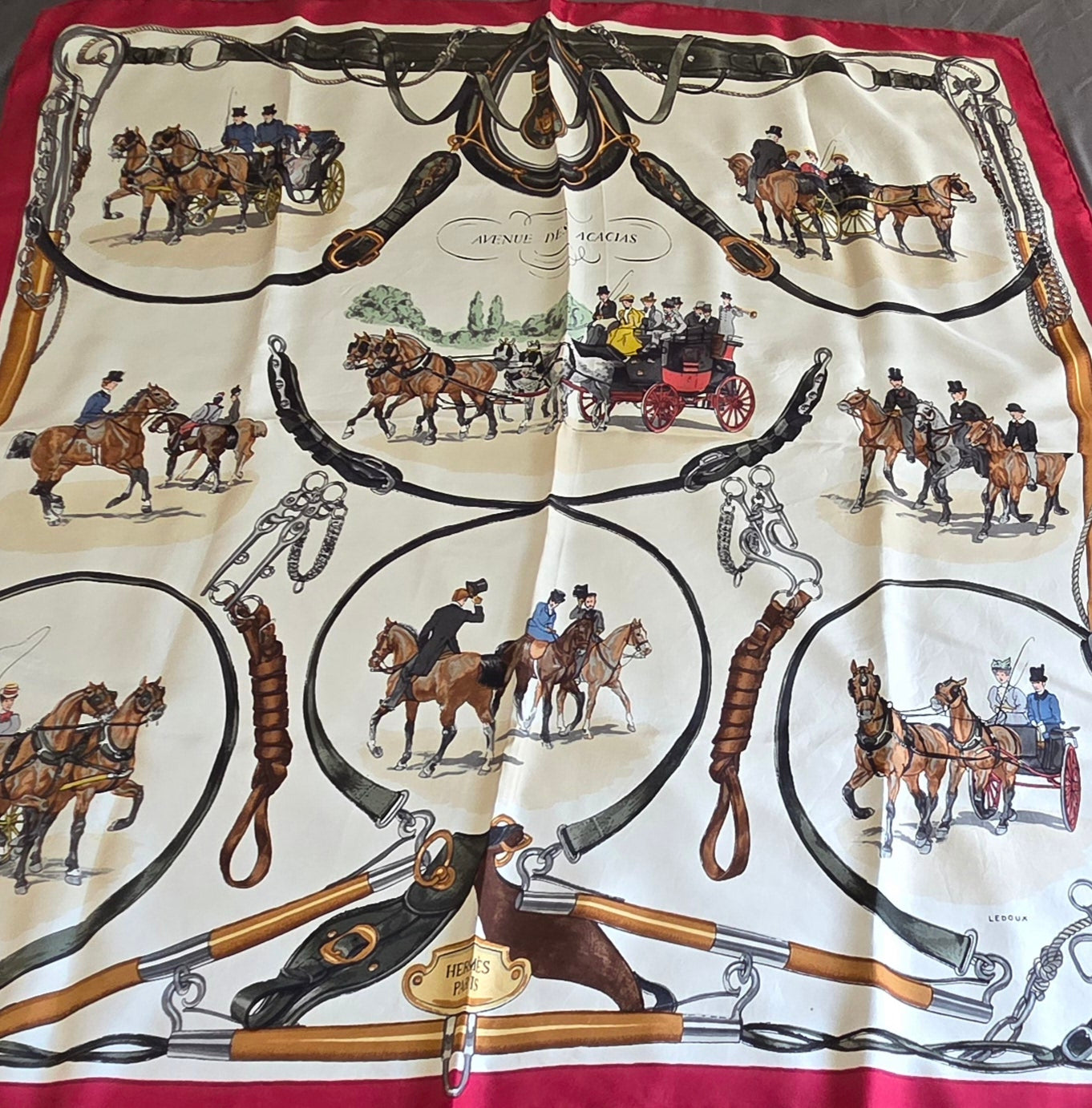 Carré Hermès en twill de soie "Avenue des Acacias "