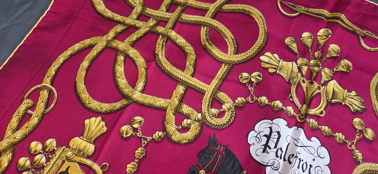 Carré Hermès en twill de soie "Palefroi "