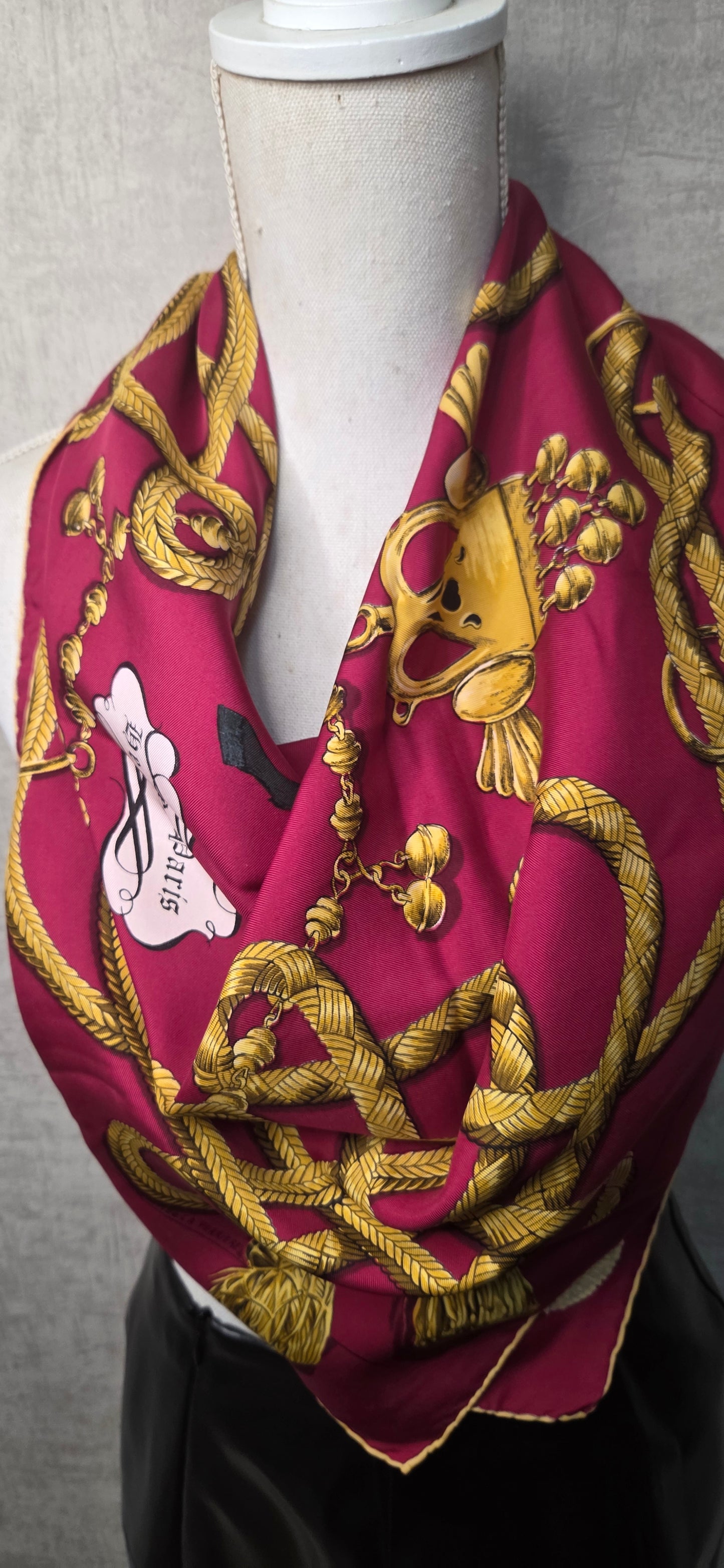 Carré Hermès en twill de soie "Palefroi "