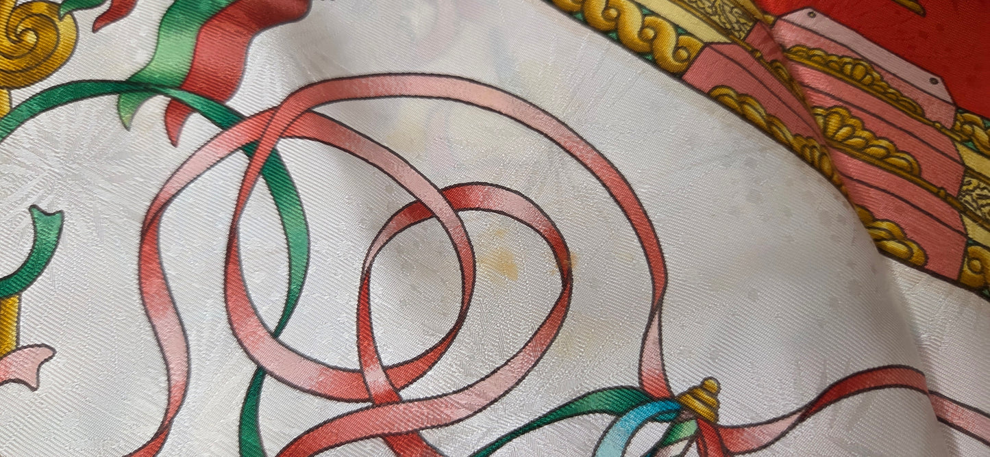 Carré Hermès en twill de soie "Luna Park "