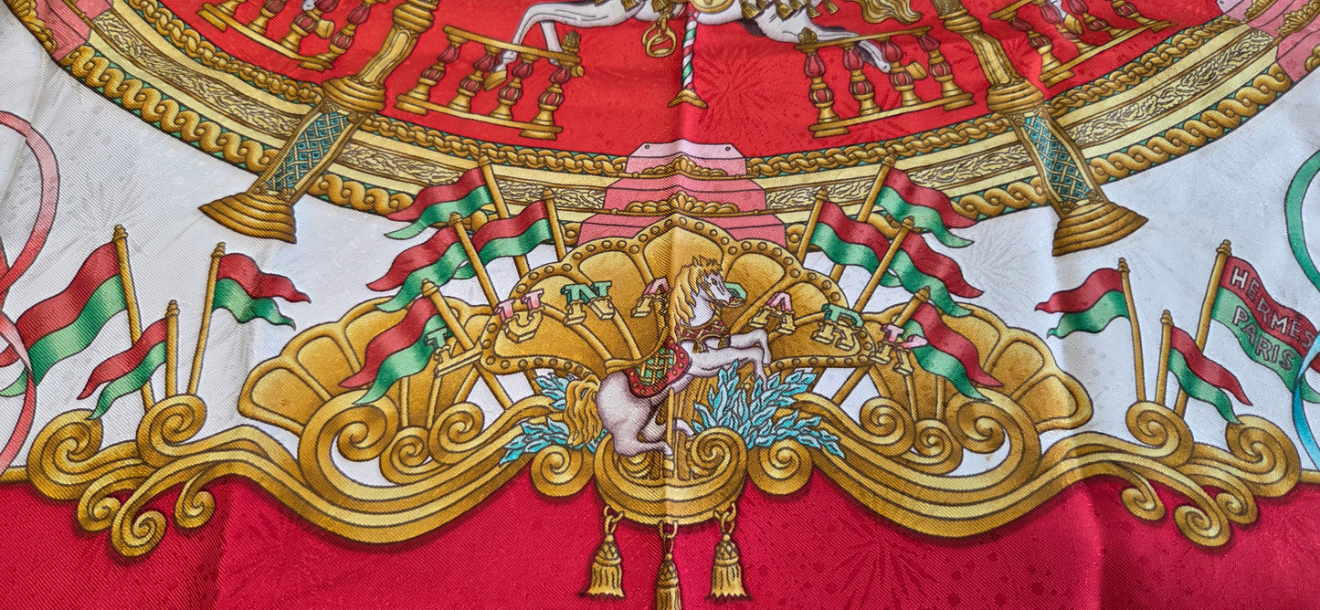 Carré Hermès en twill de soie "Luna Park "