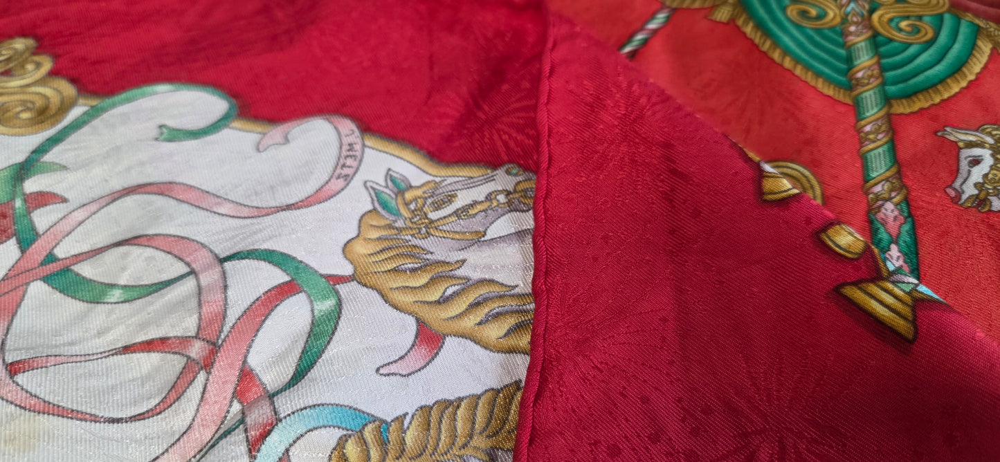 Carré Hermès en twill de soie "Luna Park "