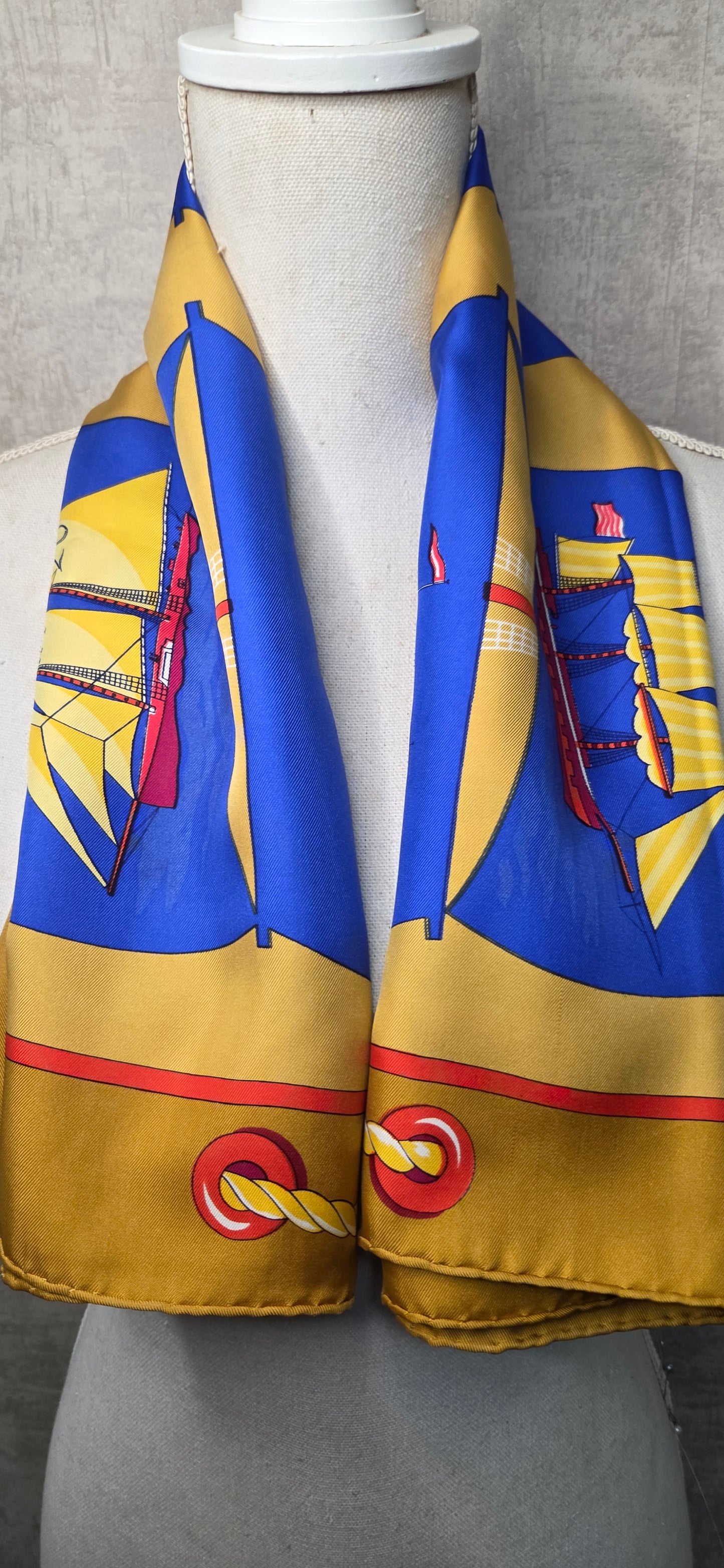 Carré Hermès en twill de soie "Grand Largue"
