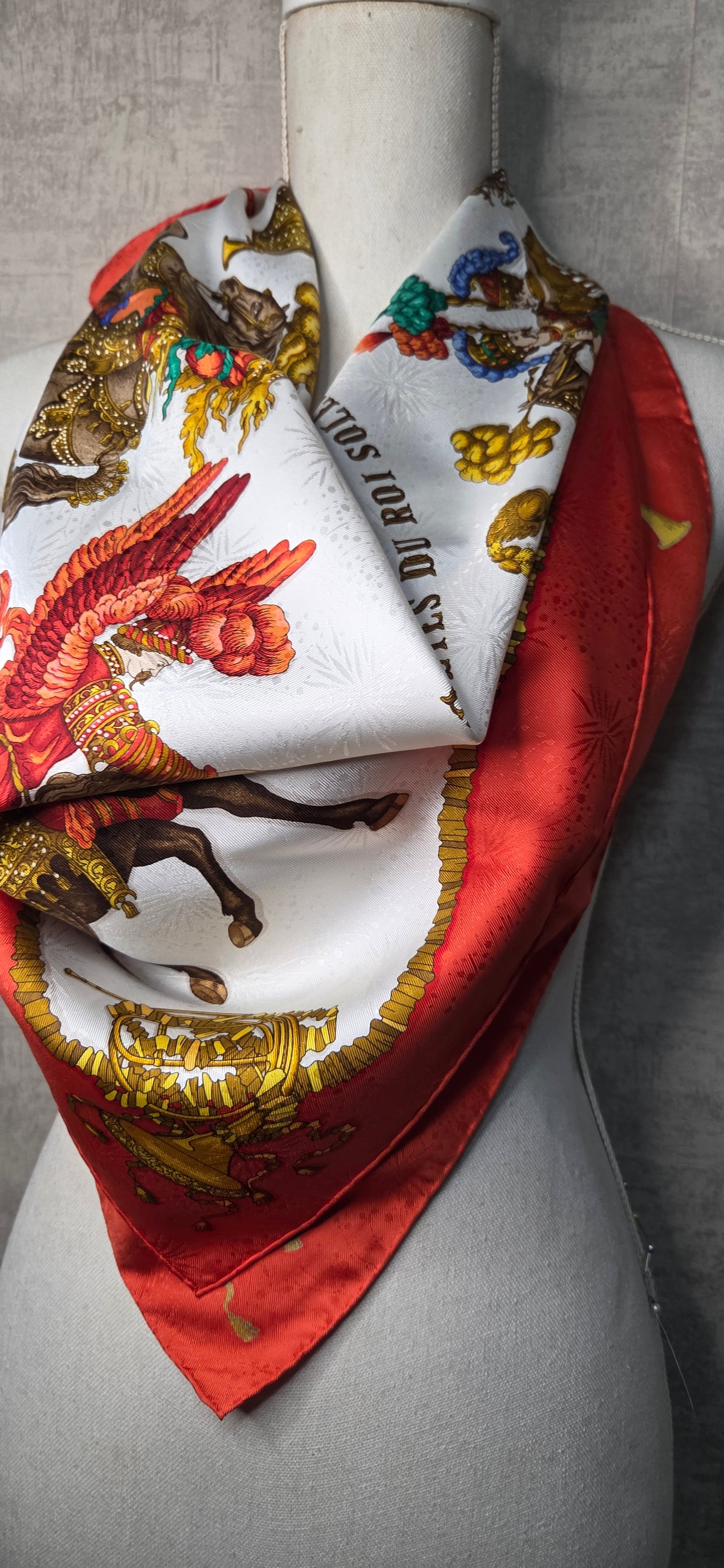 Carré Hermès en twill de "Les Fêtes du Roi Soleil "