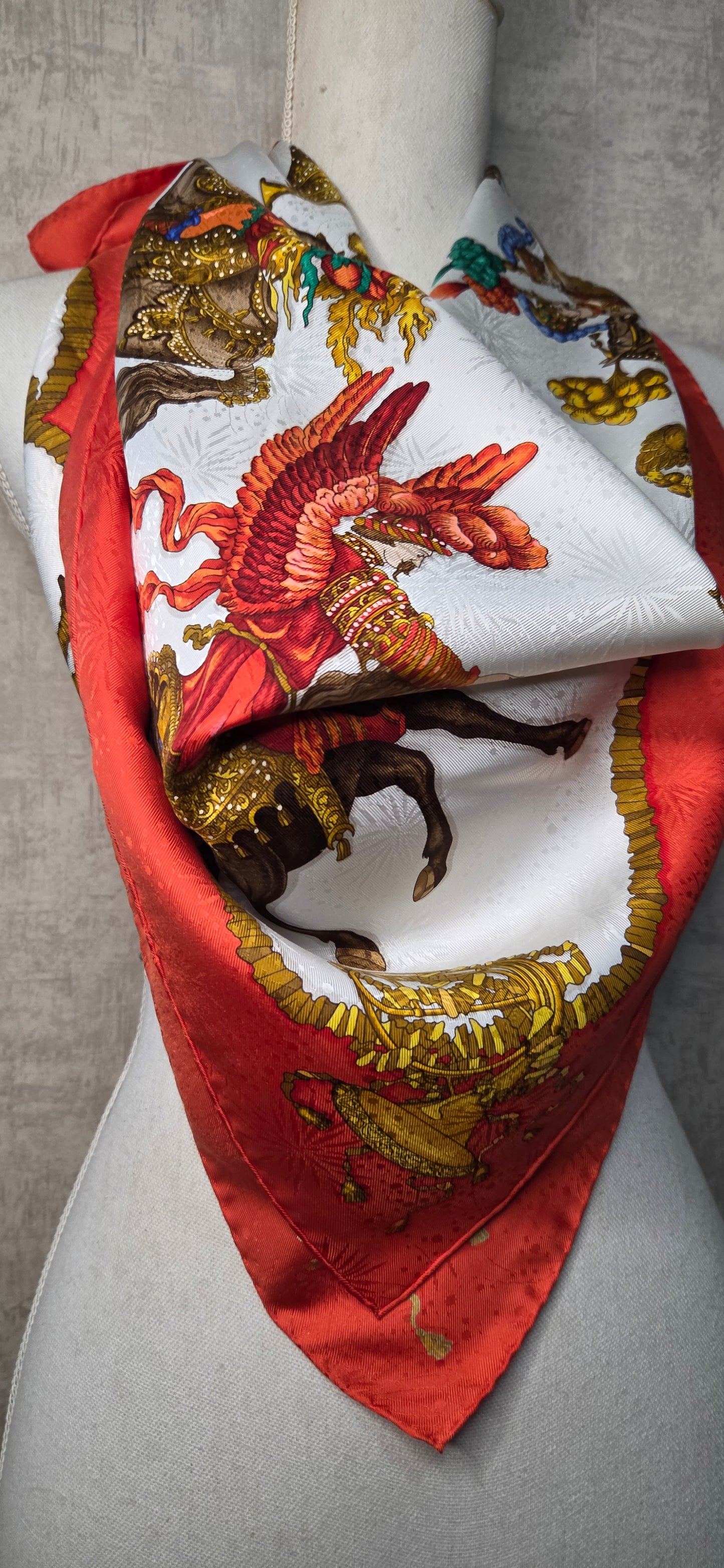 Carré Hermès en twill de "Les Fêtes du Roi Soleil "