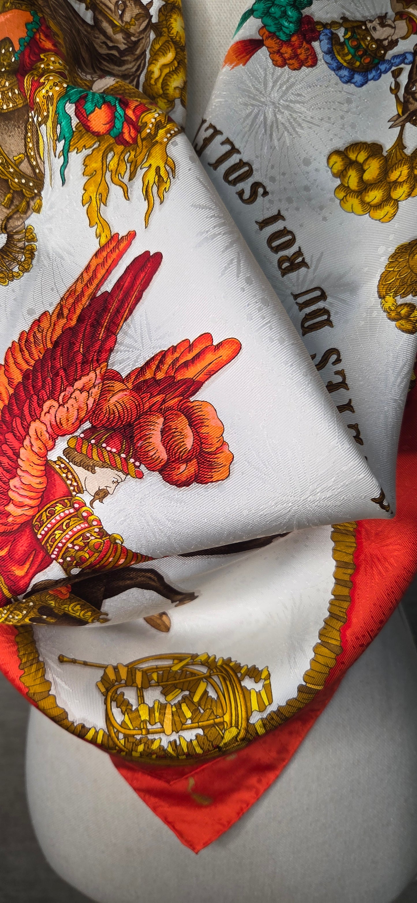 Carré Hermès en twill de "Les Fêtes du Roi Soleil "