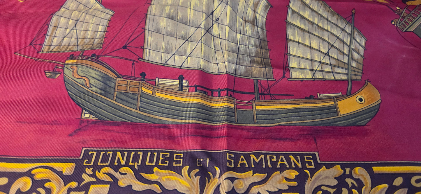 Carré Hermès en twill de soie "Jonques et Sampans "