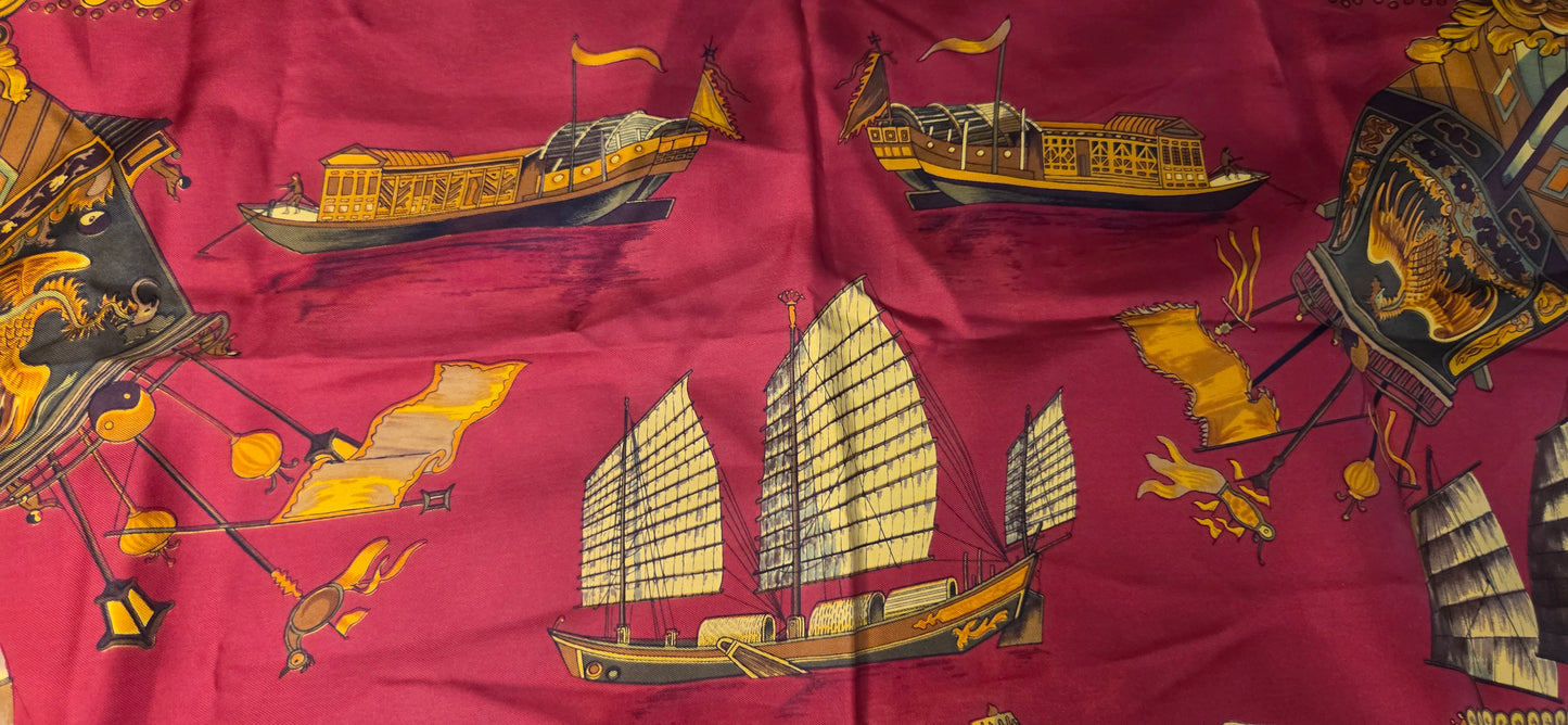 Carré Hermès en twill de soie "Jonques et Sampans "