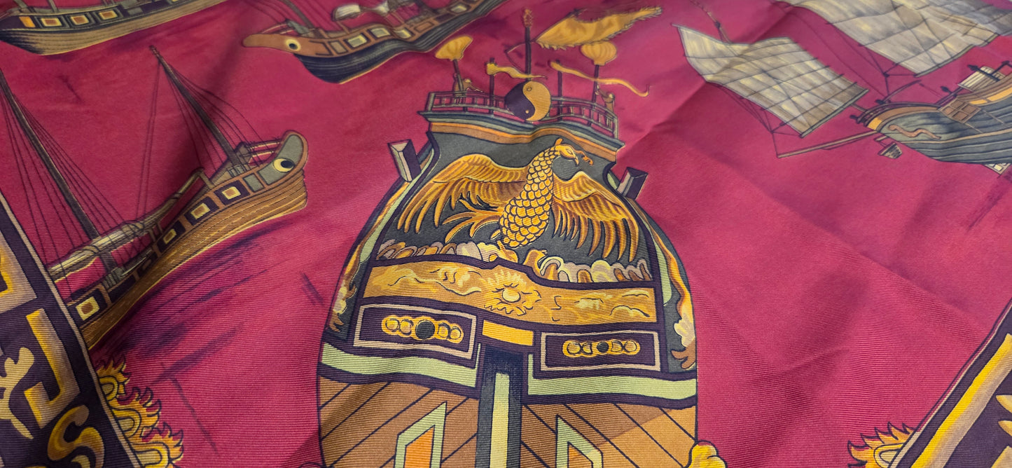 Carré Hermès en twill de soie "Jonques et Sampans "