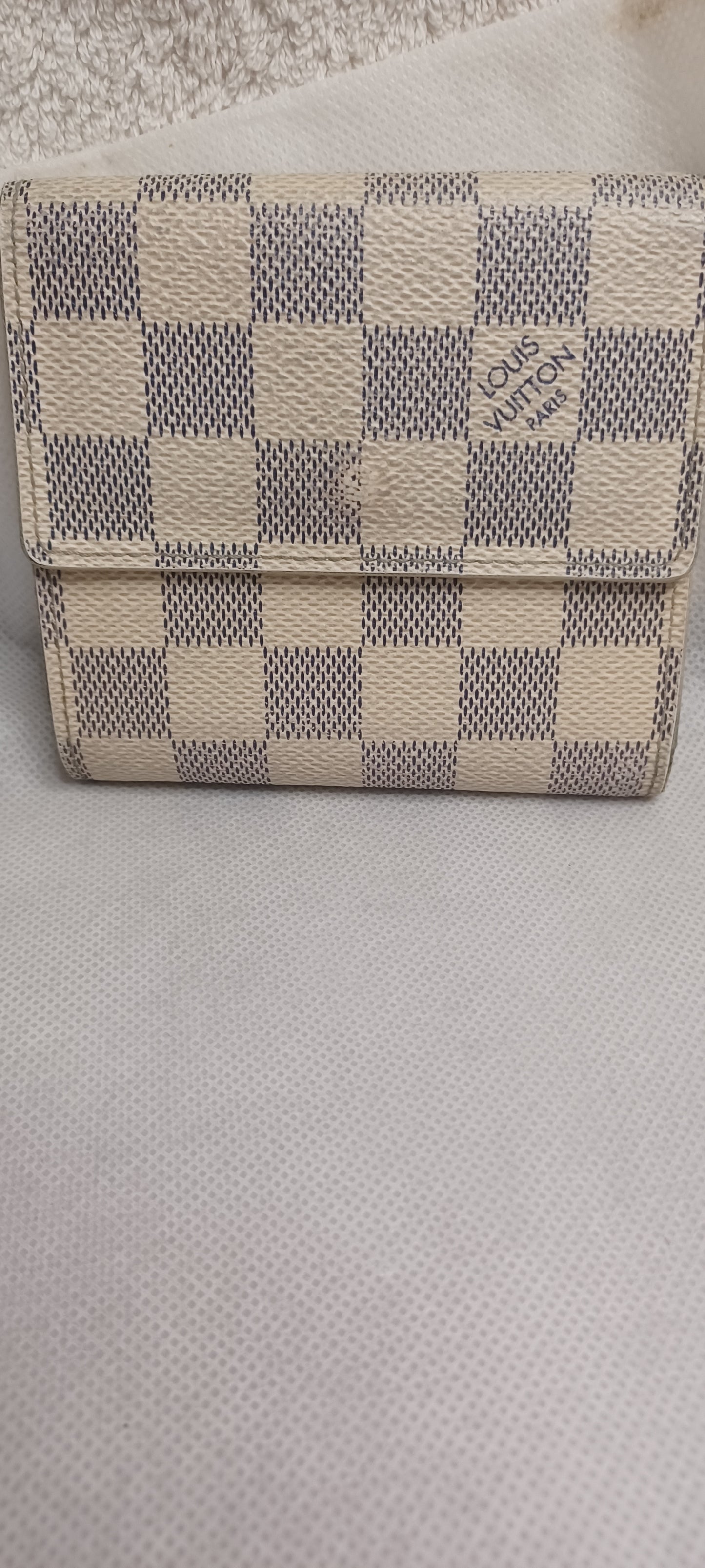 Louis Vuitton Wallet Damier Pre worn