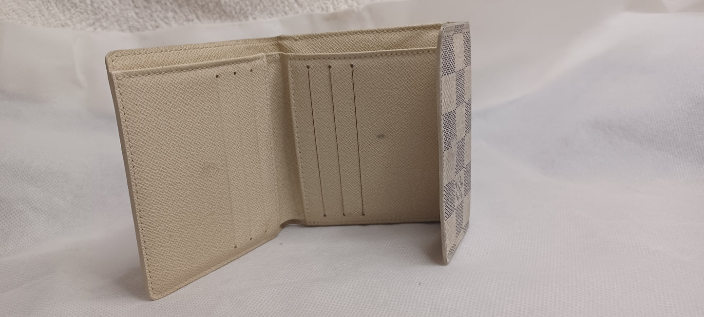 Louis Vuitton Wallet Damier Pre worn