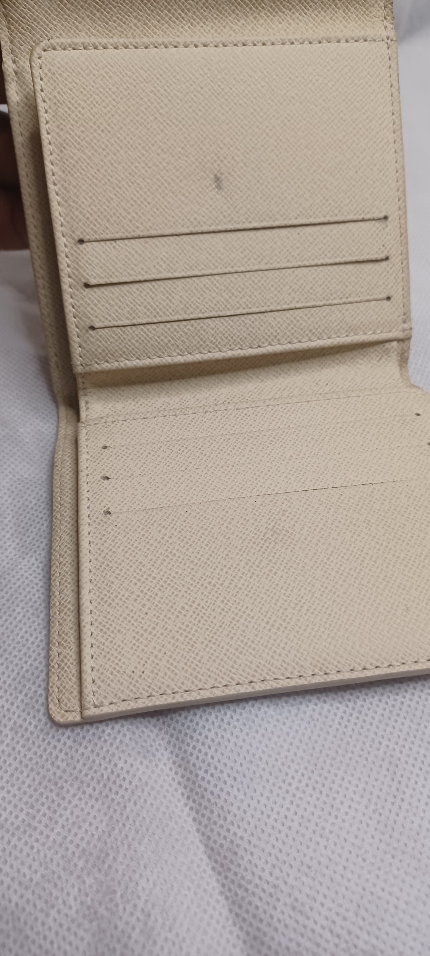 Louis Vuitton Wallet Damier Pre worn