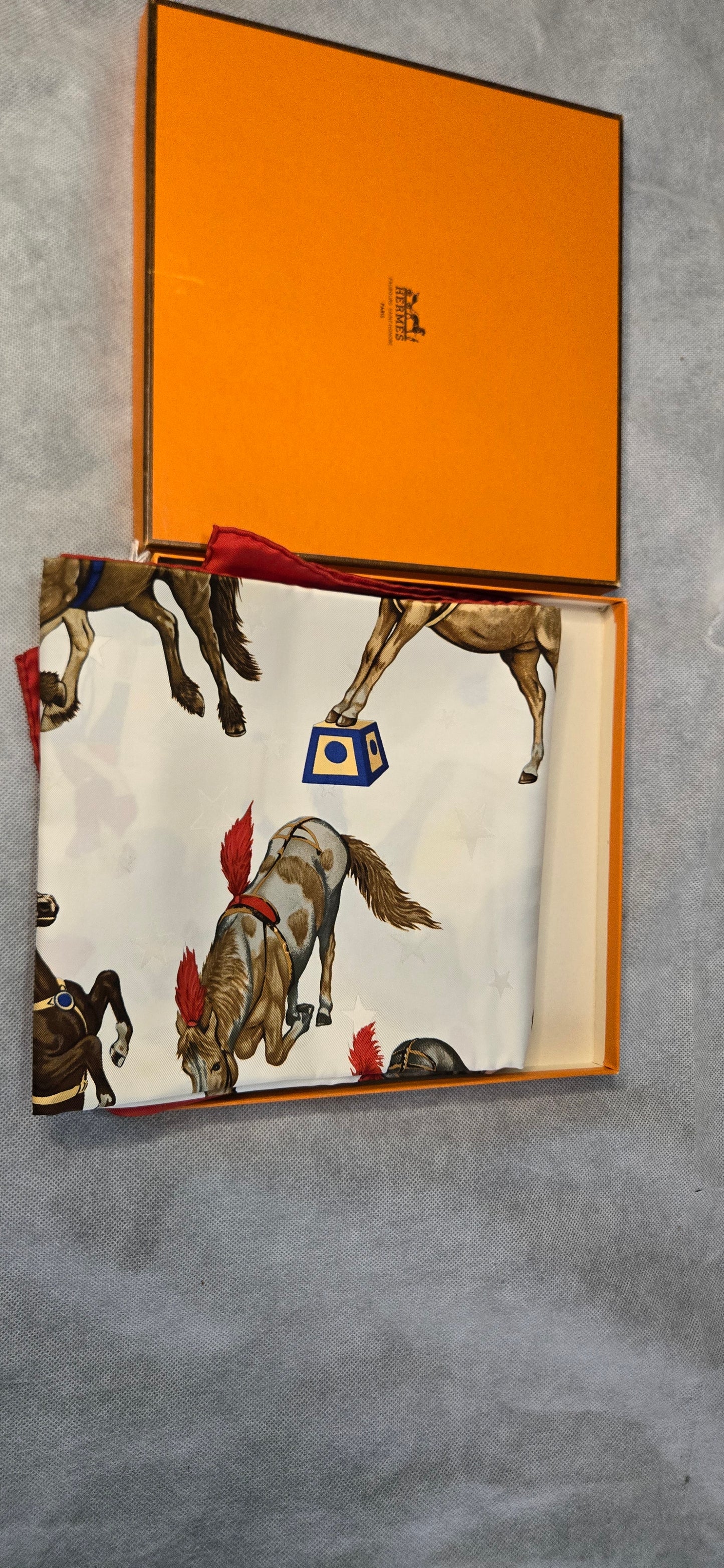 Carré Hermès "En Piste"