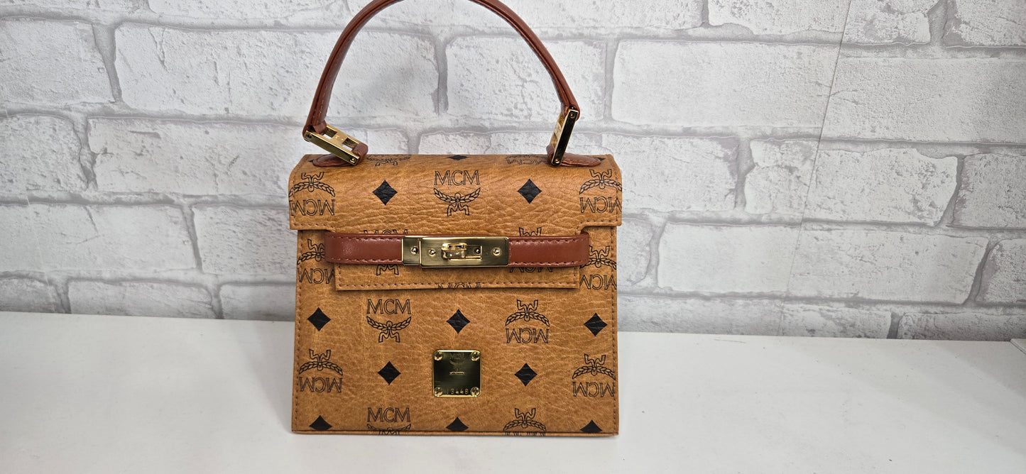 MCM Mini Kelly