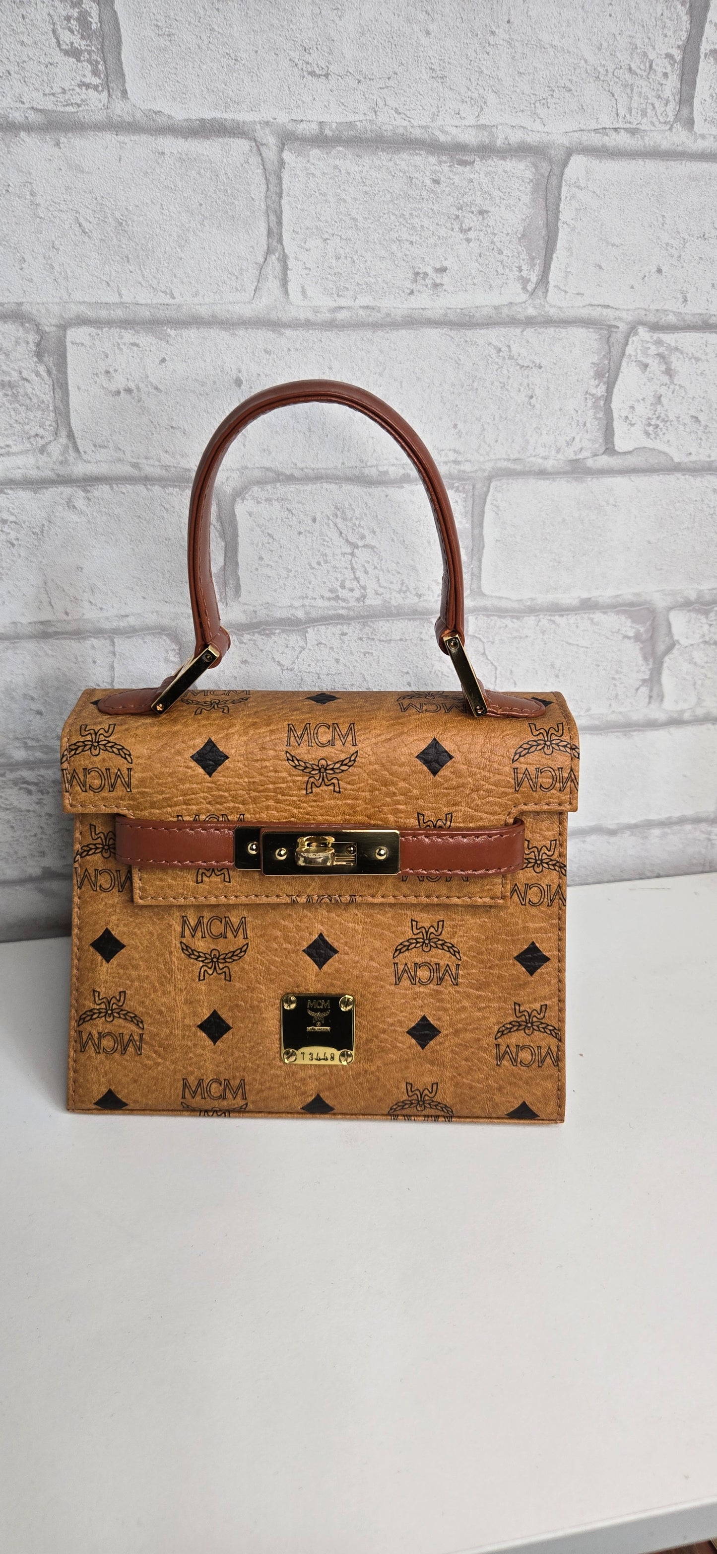 MCM Mini Kelly