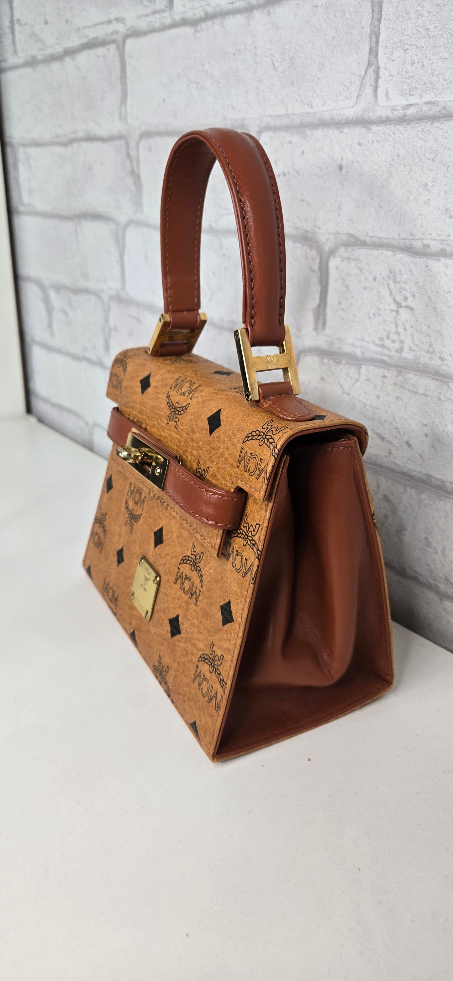 MCM Mini Kelly