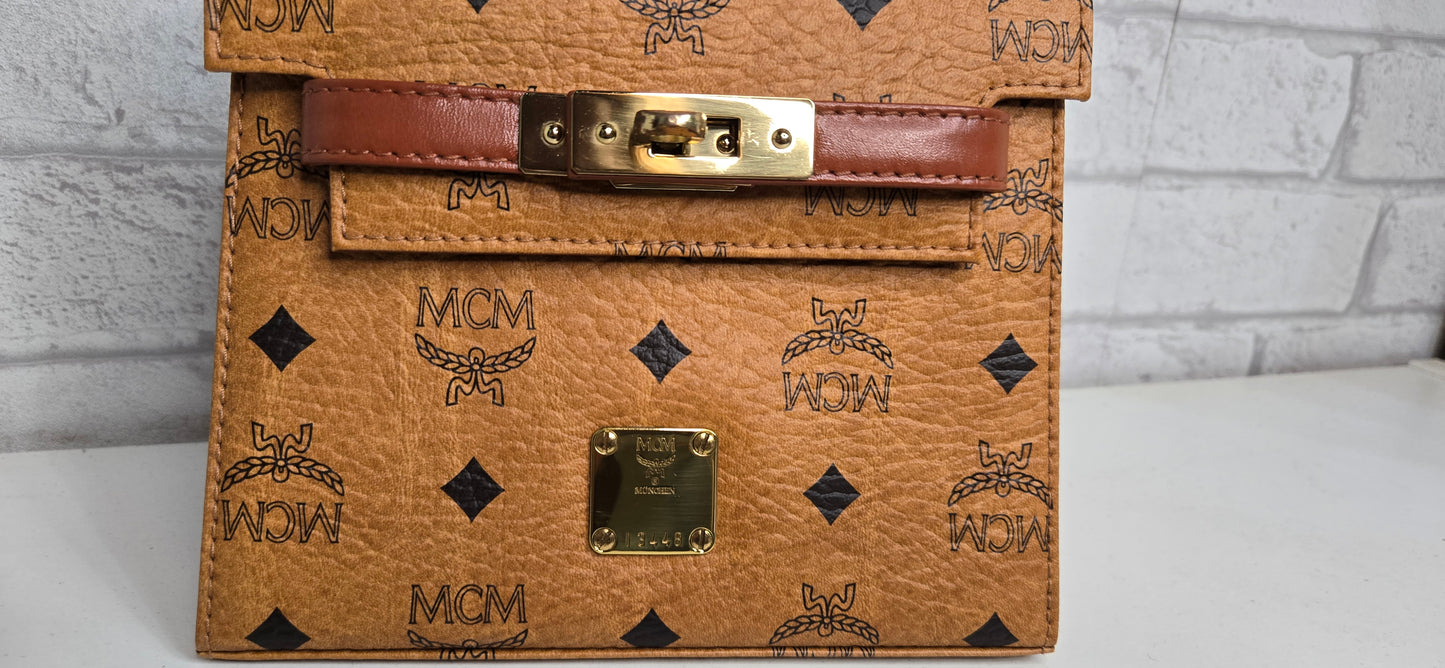 MCM Mini Kelly