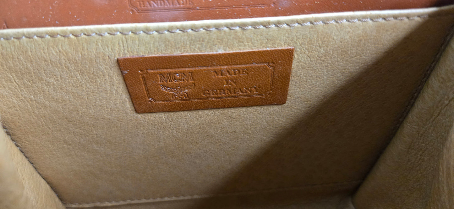 MCM Mini Kelly
