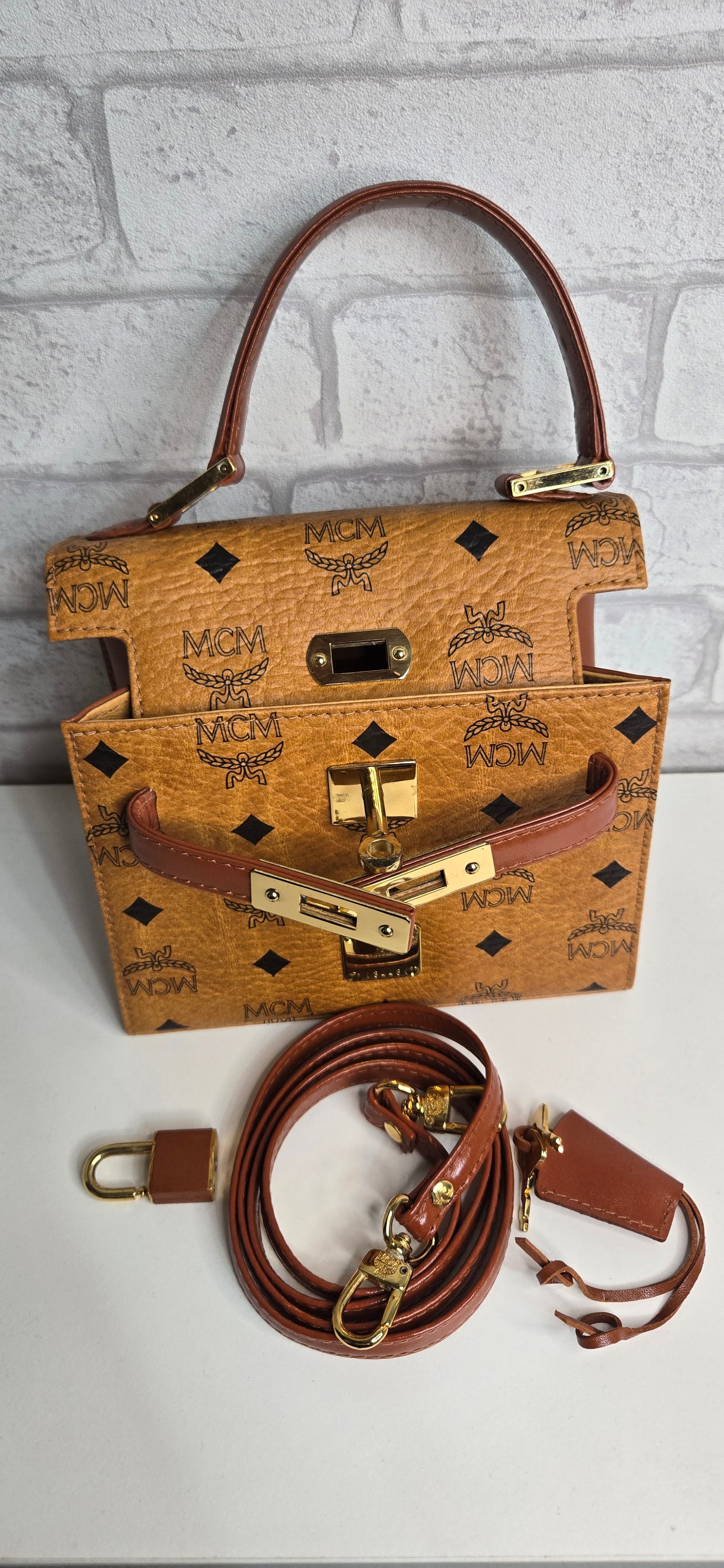 MCM Mini Kelly