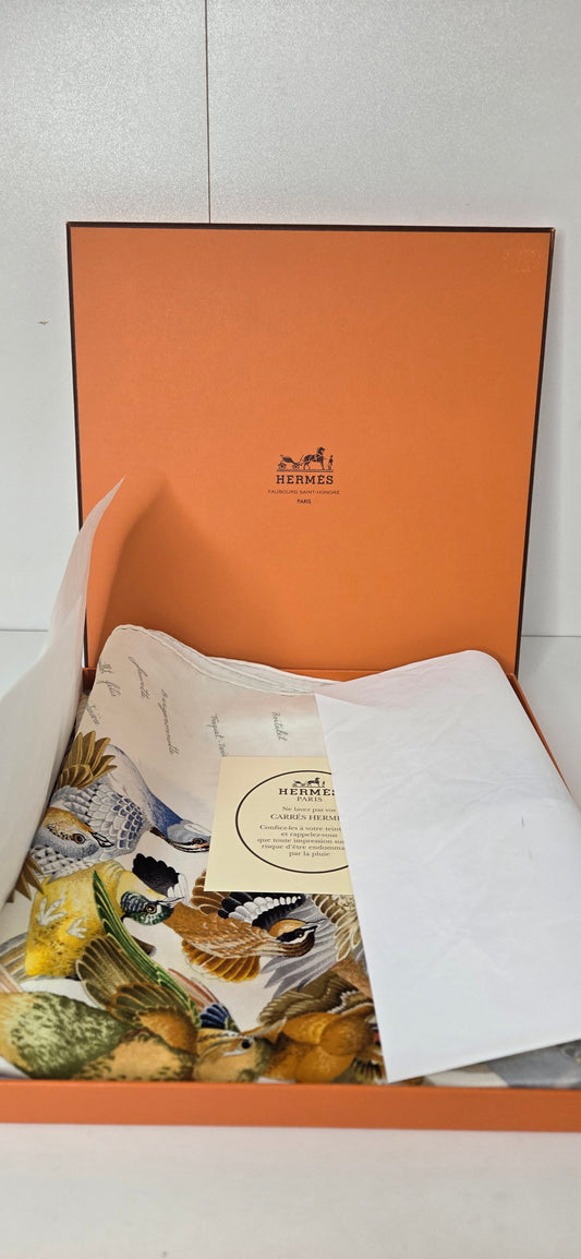 Carré Hermès "L'intrus " Edition Limitée
