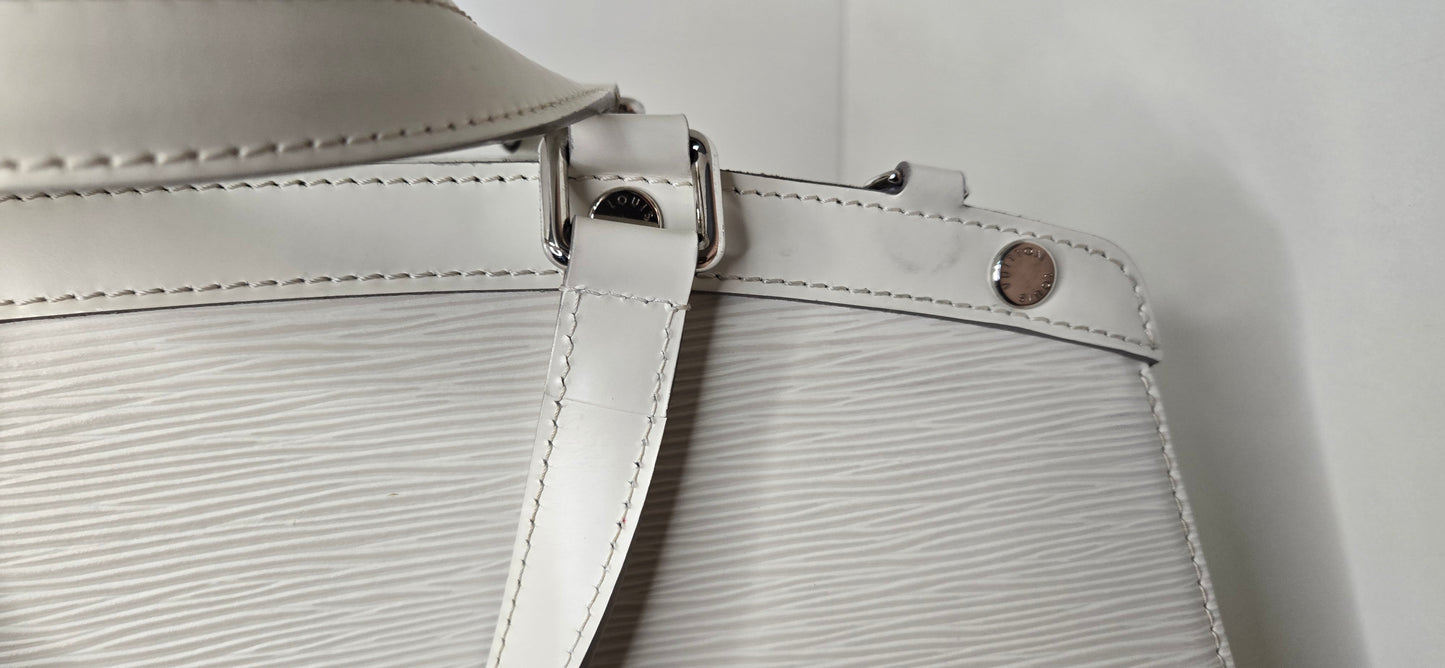 Louis Vuitton Brea