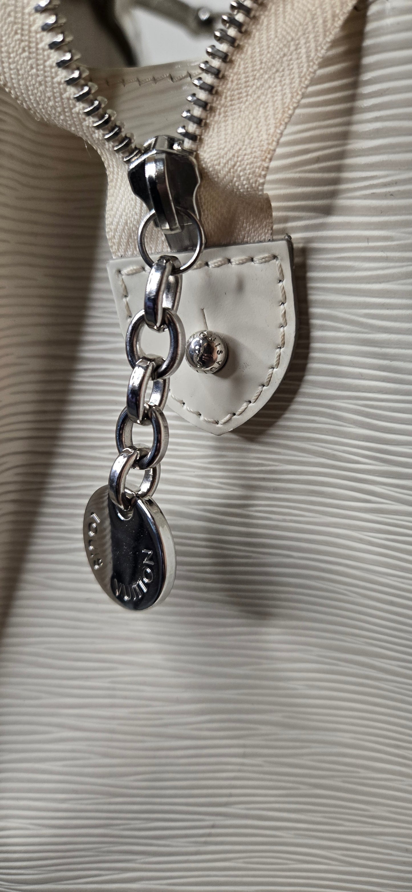 Louis Vuitton Brea