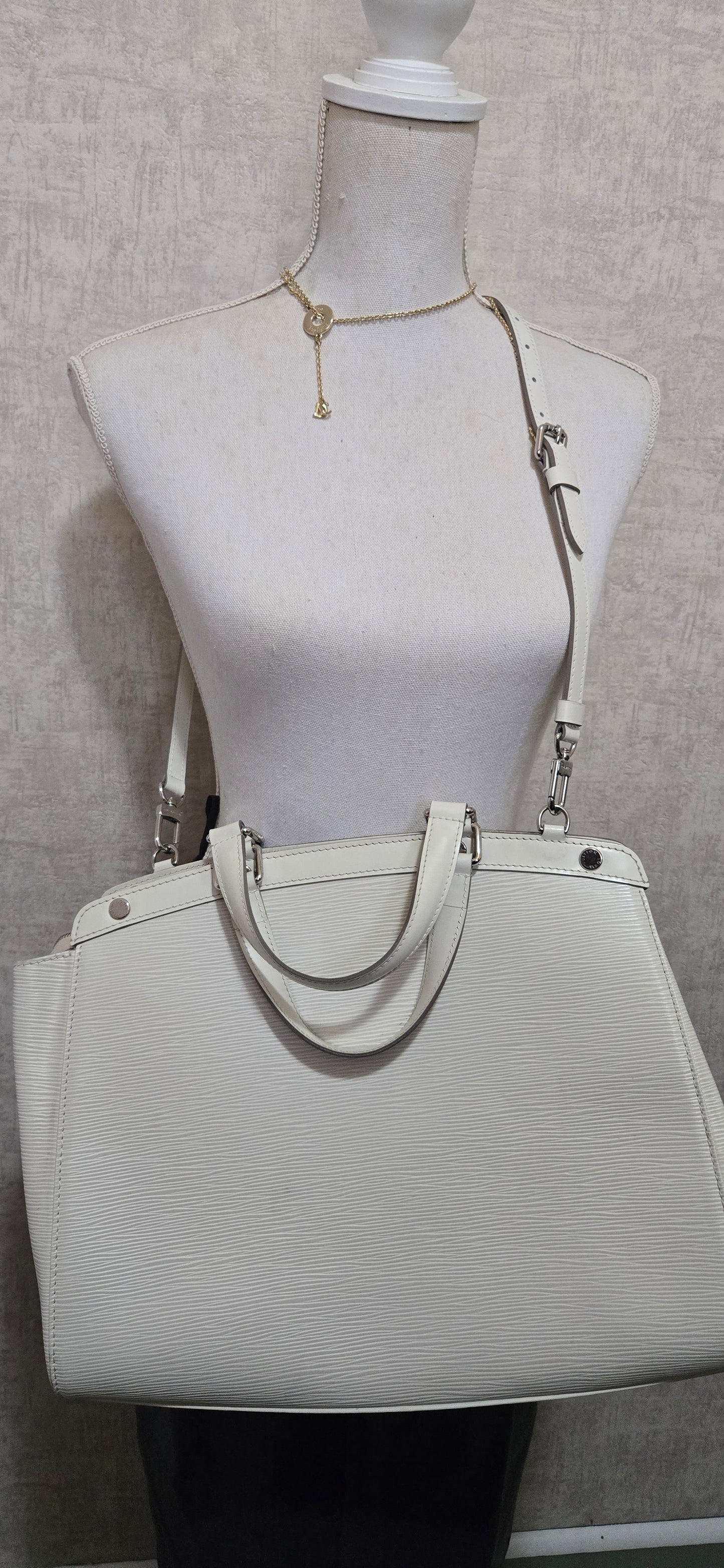 Louis Vuitton Brea