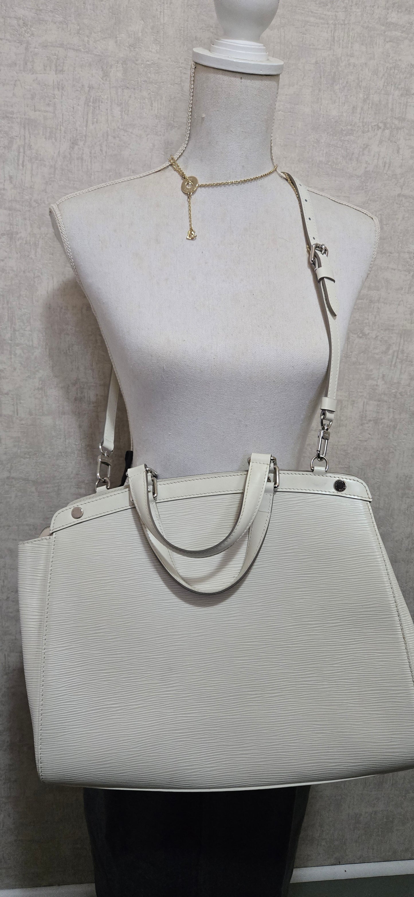Louis Vuitton Brea
