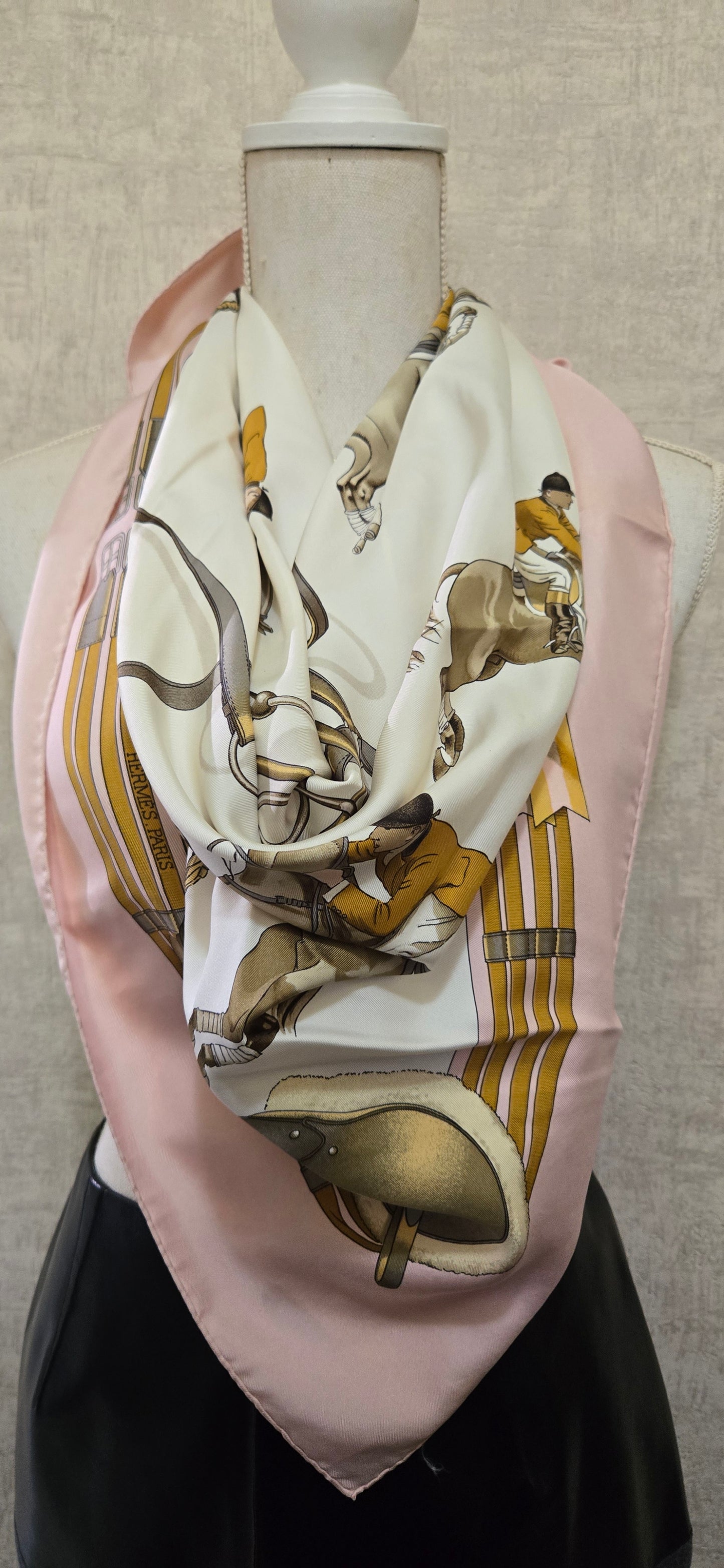 Carré Hermès "Jumping " By P. Ledoux