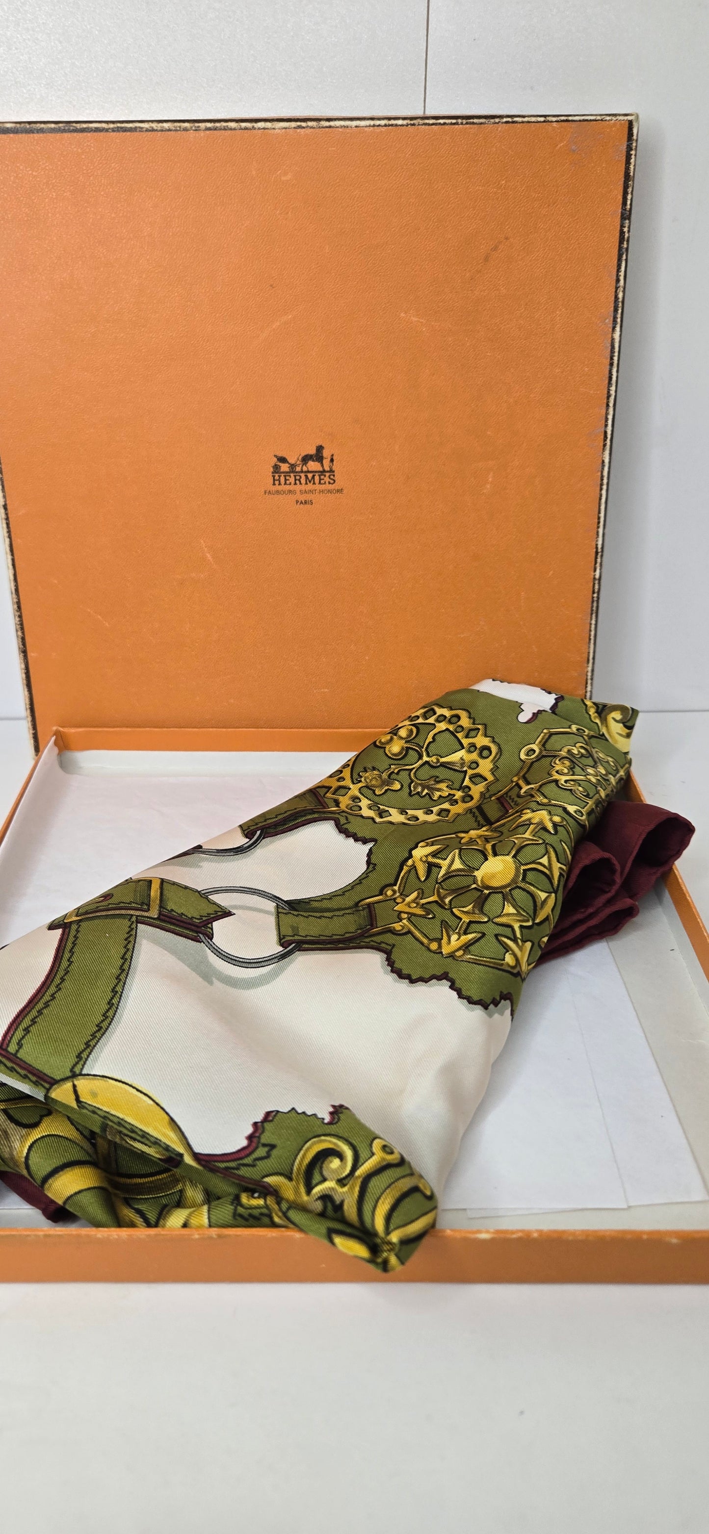 Carré Hermès "Cuivreries " Silk by F. De la Perriere