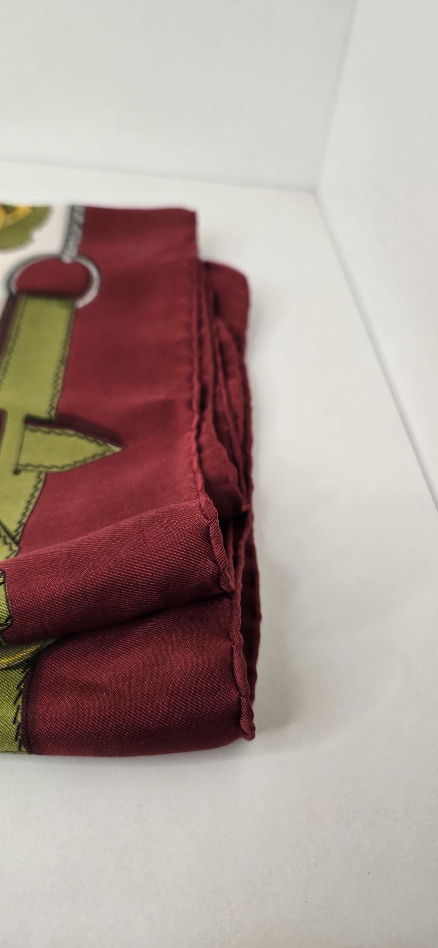 Carré Hermès "Cuivreries " Silk by F. De la Perriere