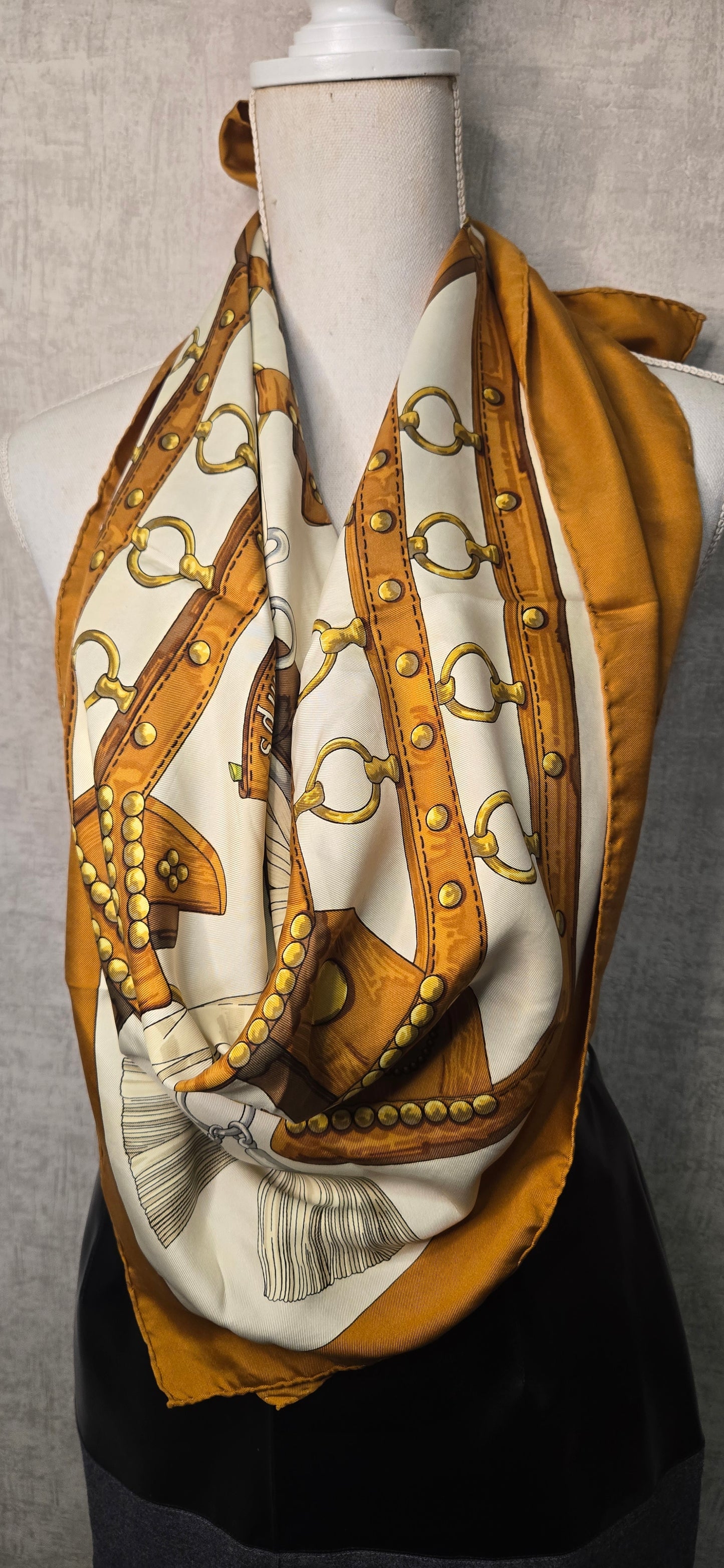 Carré Hermès "Aux Champs" 90cm