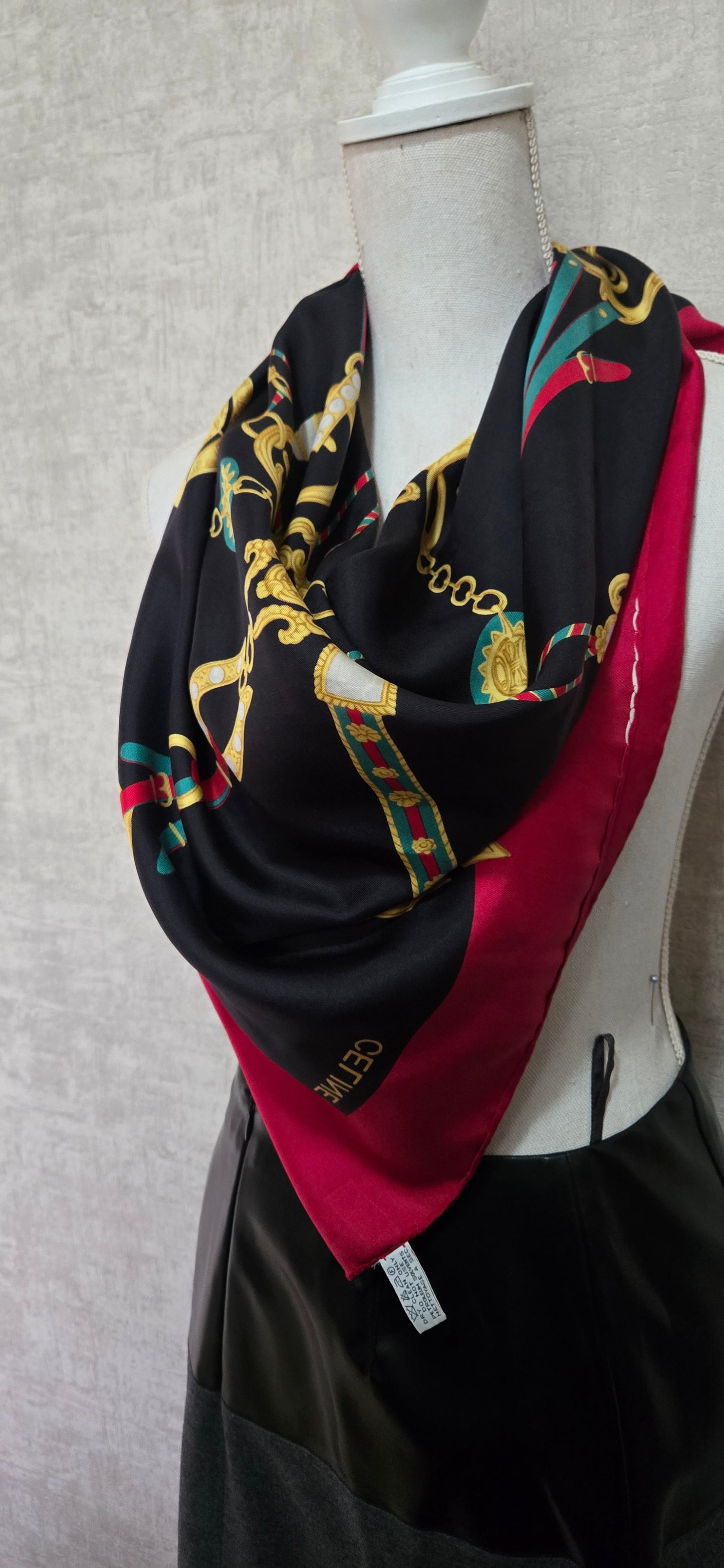Carré/Foulard Céline Silk 90cm