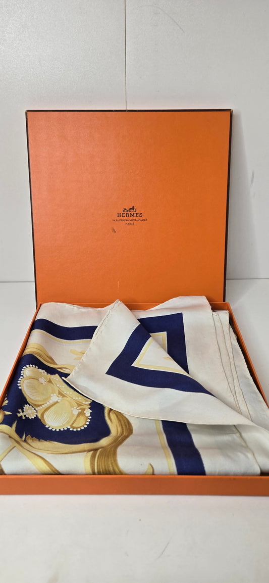 Carré Hermès en twill de soie "Couronne/Crown"