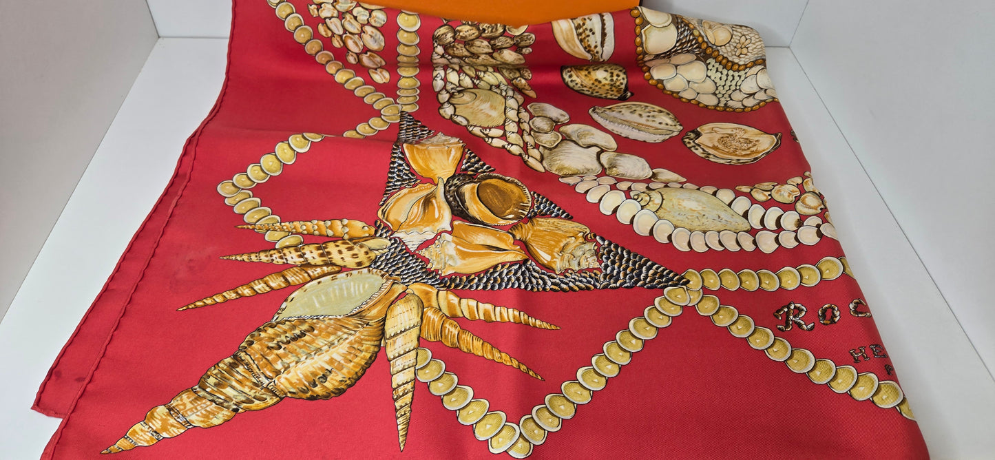 Carré Hermès en twill de soie "Rocaille "