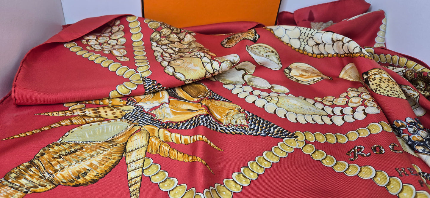 Carré Hermès en twill de soie "Rocaille "
