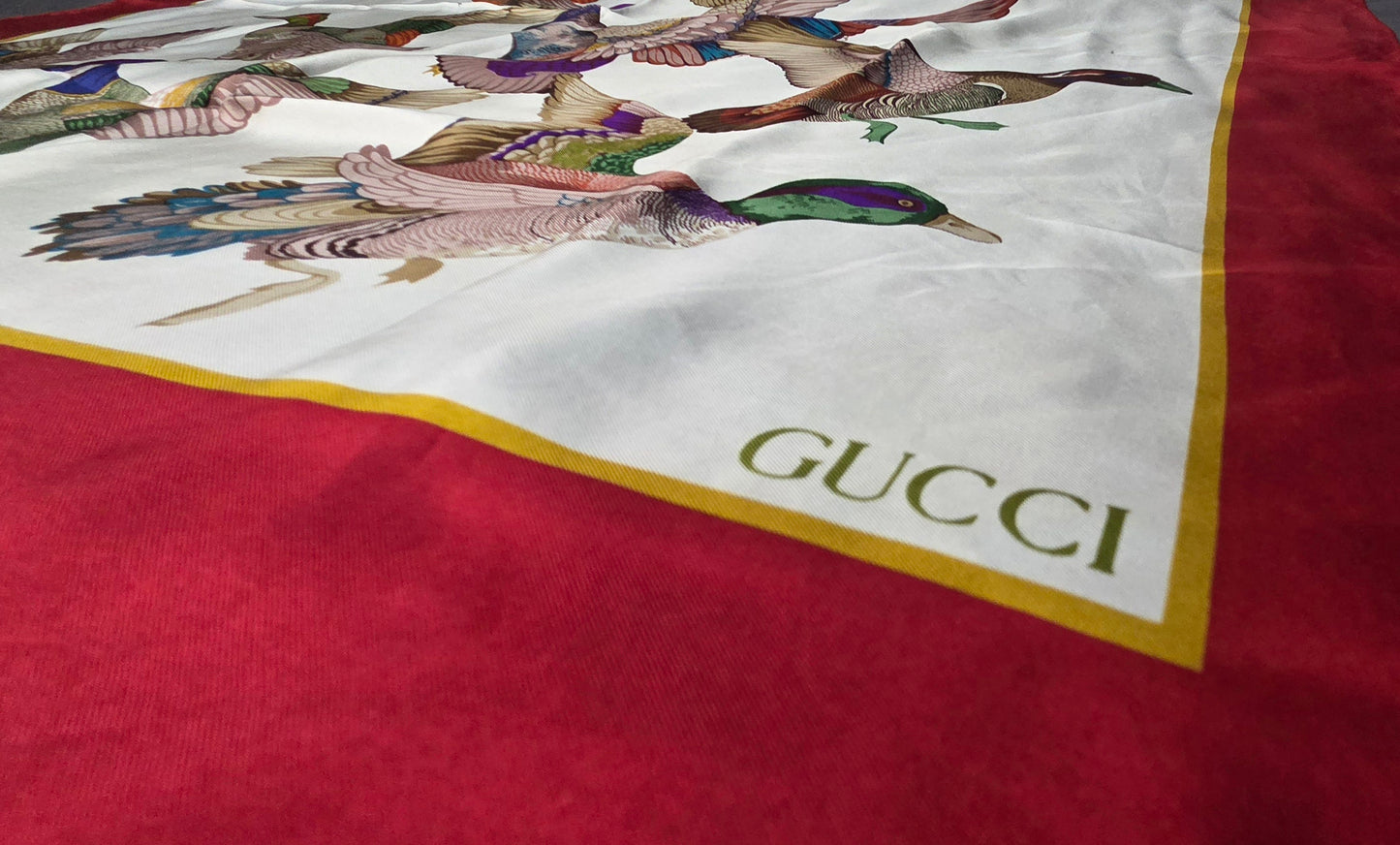 Gucci Carré "Canards"