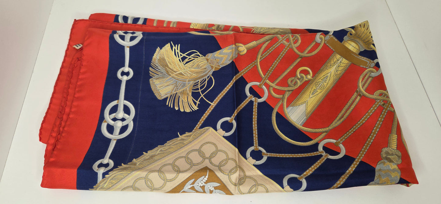 Carré Hermès en twill de soie "Cliquetis "