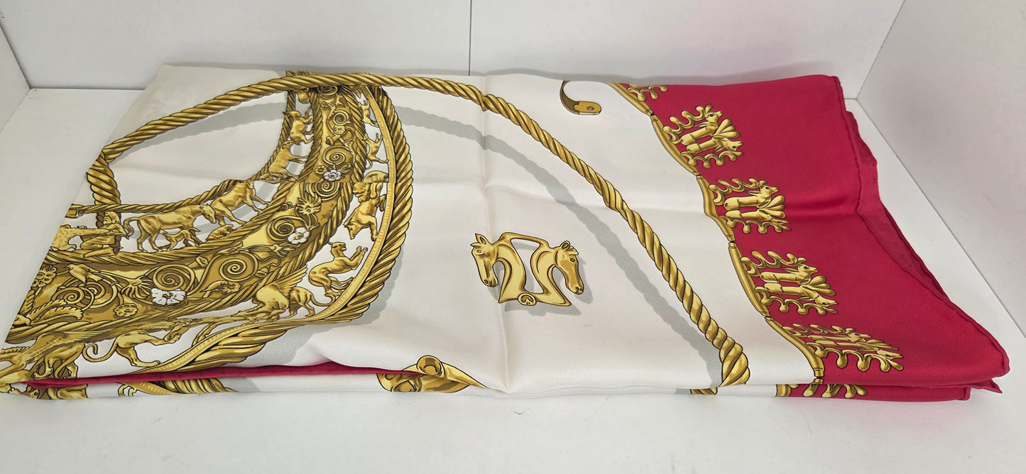 Carré Hermès en twill de Soie "Les Cavaliers D'Or "