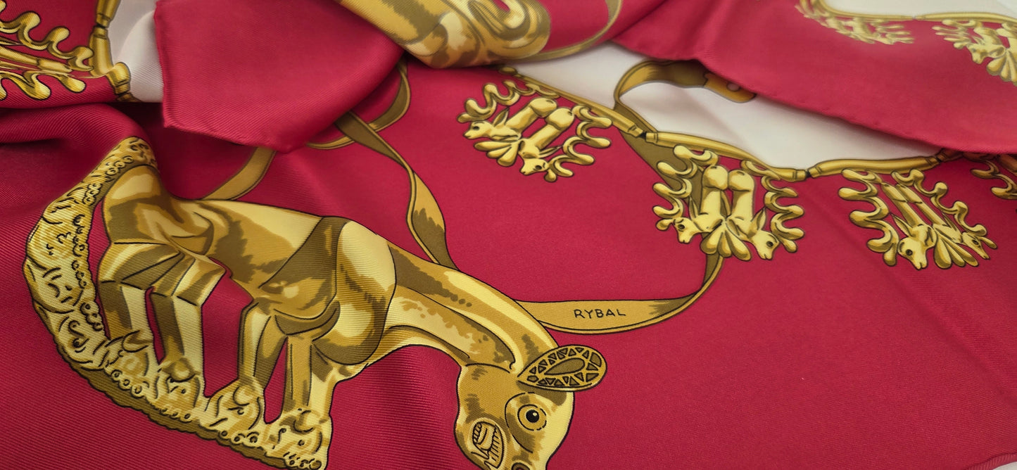 Carré Hermès en twill de Soie "Les Cavaliers D'Or "