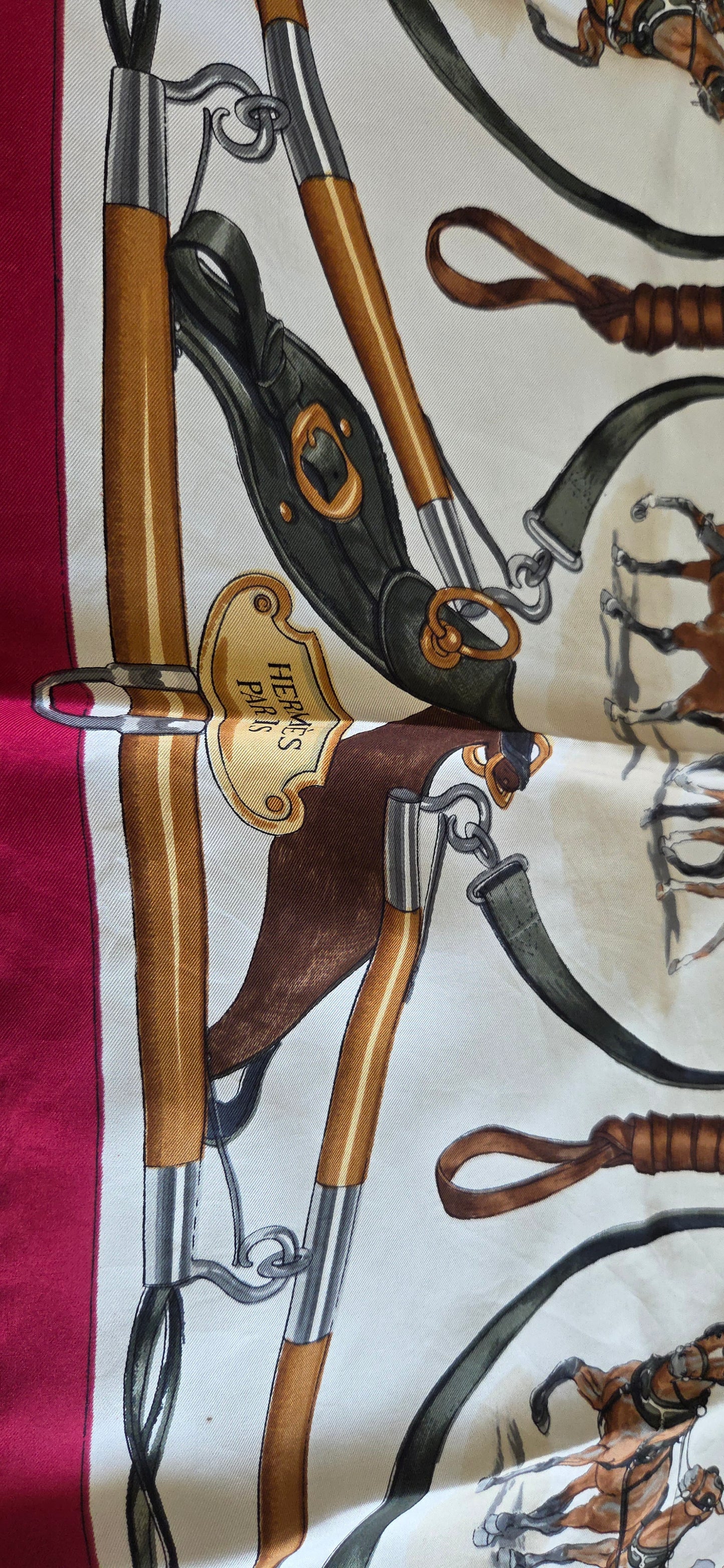 Carré Hermès en twill de soie "Avenue des Acacias "