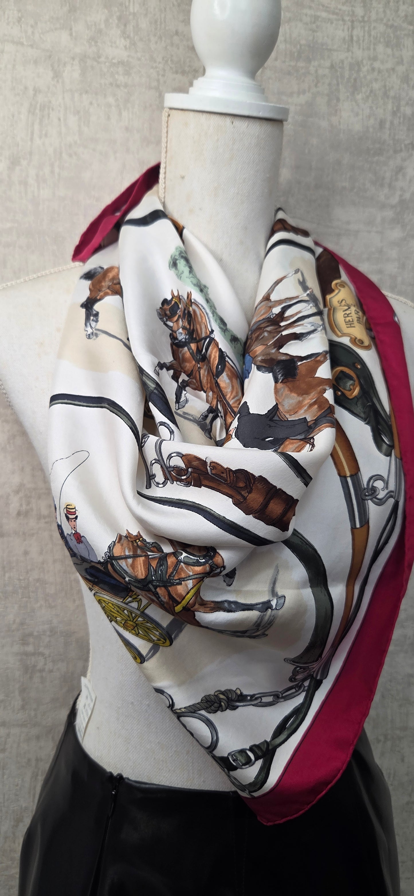 Carré Hermès en twill de soie "Avenue des Acacias "