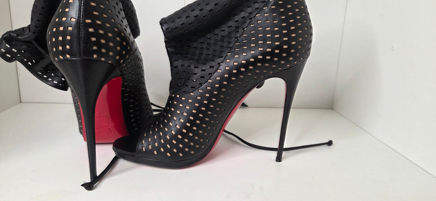 Louboutins Jennifer Black 120 Perforated Booties