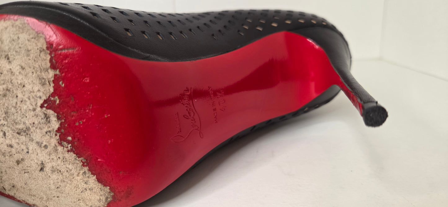 Louboutins Jennifer Black 120 Perforated Booties
