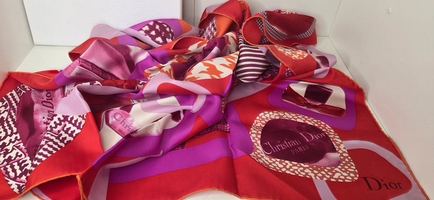 Christian Dior Carré en silk de soie