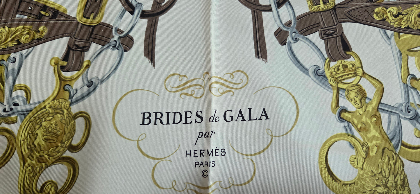 Carré Hermès en twill de soie "Brides de Gala"